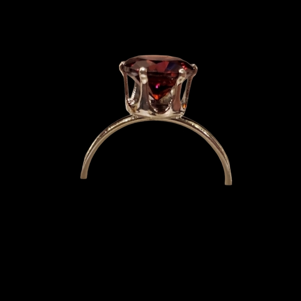 1.2 Carat AAA zirconia garnet birthstone ring